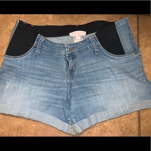 Maternity Isabel shorts 6/28